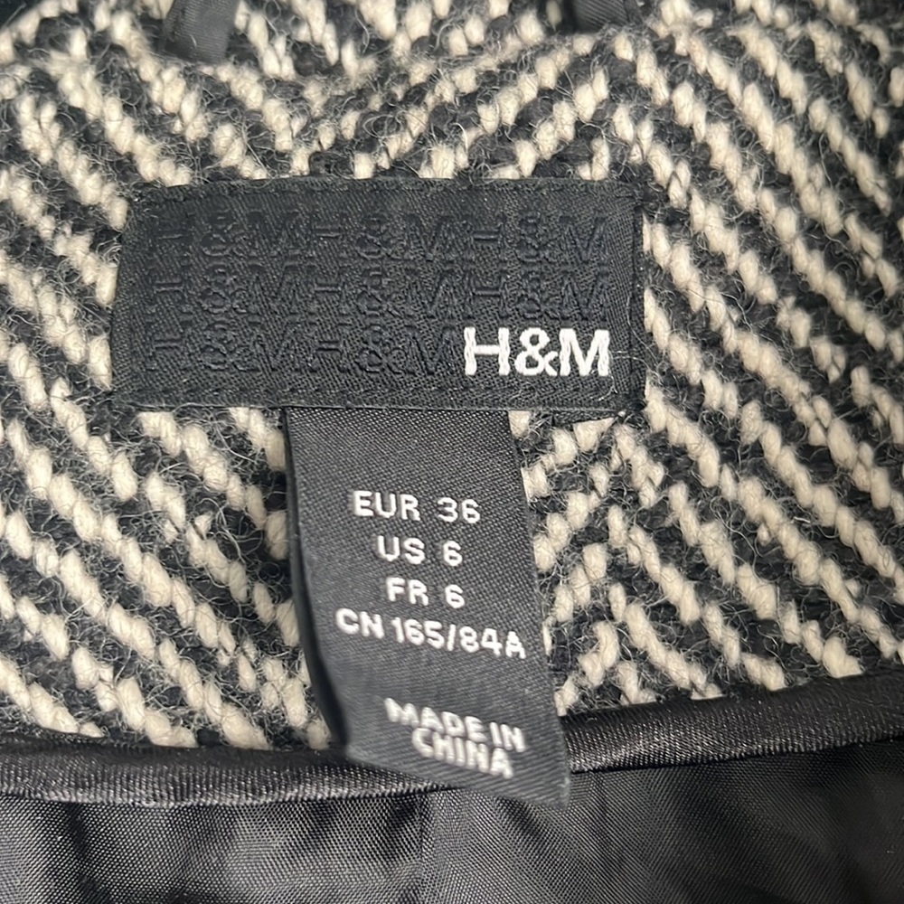 H&M fall jacket - Picture 3 of 5
